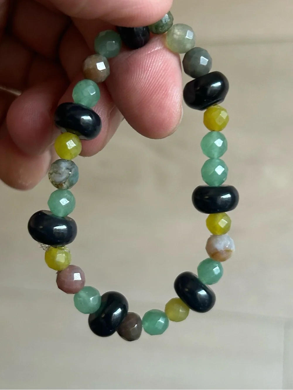 Handcrafted Indian Agate and Black Onyx Stretch Bracelet 6”